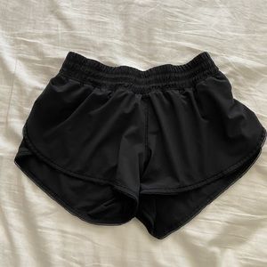 LULULEMON ATHLETIC SHORTS SIZE 4 BLACK (RARE)